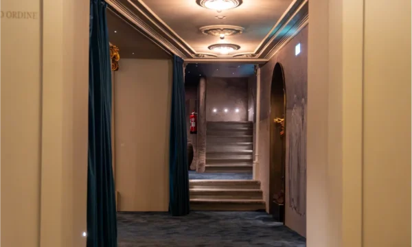 Accesso ai palchi del Teatro Nazionale di Firenze Corridoio d'accesso del Teatro Nazionale di Firenze